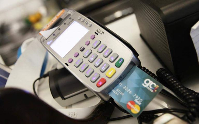 ÎÏÎ±Î³Î³ÎµÎ»Î¼Î±ÏÎ¹ÎºÎ¿Î¯ Î»Î¿Î³Î±ÏÎ¹Î±ÏÎ¼Î¿Î¯: ÎÎ»Î± ÏÏÎ± ÏÏÎ­ÏÎµÎ¹ Î½Î± Î¾Î­ÏÎµÏÎµ | tanea.gr