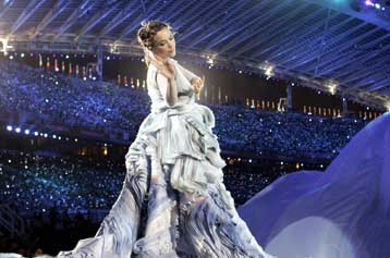 Στην Αθήνα ξανατραγουδάει το  βράδυ η Ισλανδή Bjork