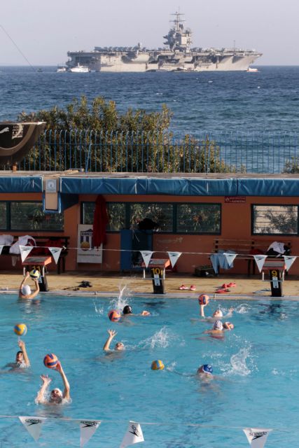 Κορίτσια, 
ο Στόλος!