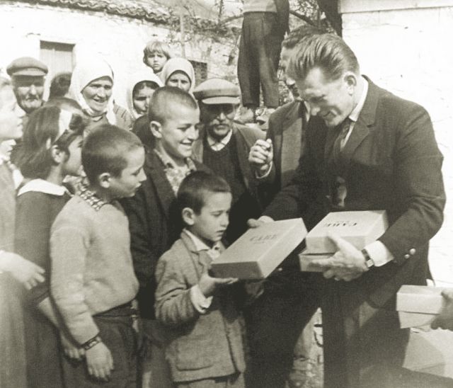 Πέταξαν  τα λεφτά σε  εισαγωγές και διορισμούς