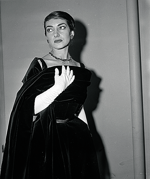 H ΚΑΛΛΑΣ ΞΑΝΑΓΥΡΙΖΕΙ ΣΤΗ ΣΚΗΝΗ;