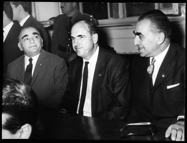 Ο δρόμος προς τη δικτατορία