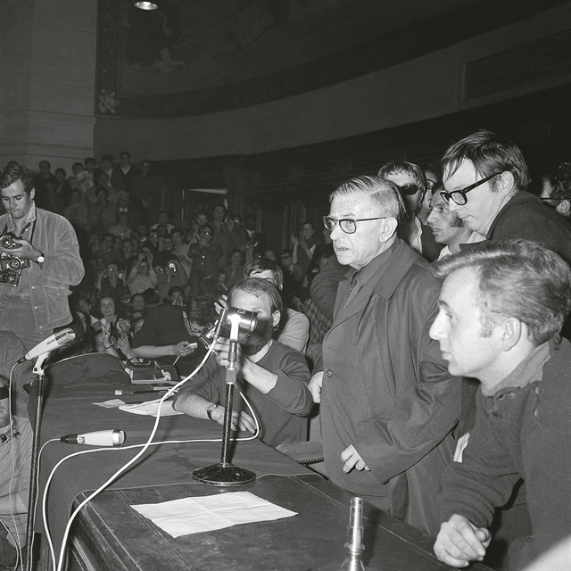 Επιτέλους, πού πήγαν οι διανοούμενοι;