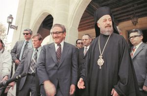 «Μη φοβάστε, το πολύ πολύ να σας κάνει αγωγή!»