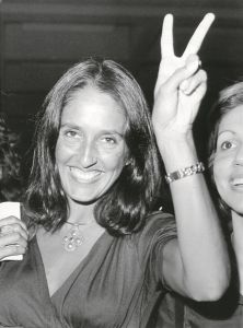 Τα δάκρυα της Τζόαν Μπαέζ για την Ελλάδα