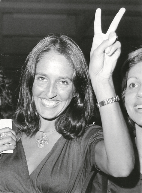 Τα δάκρυα της Τζόαν Μπαέζ για την Ελλάδα