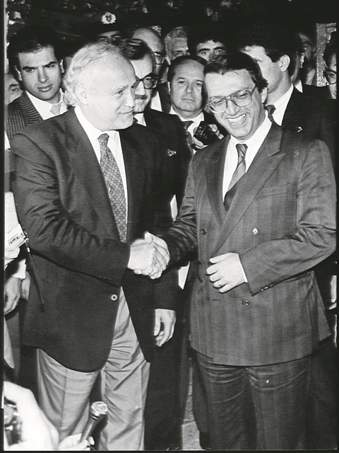 Ο ατέρμονος κύκλος του διαλόγου