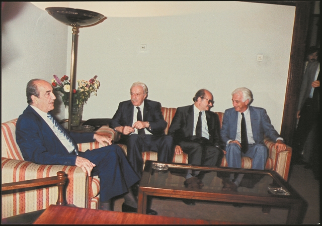 Πού ‘ν’ τος, πού ‘ν’ τος ο Πρωθυπουργός…