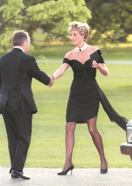 Πριγκίπισσα Νταϊάνα: Το μαύρο «φόρεμα της εκδίκησης»