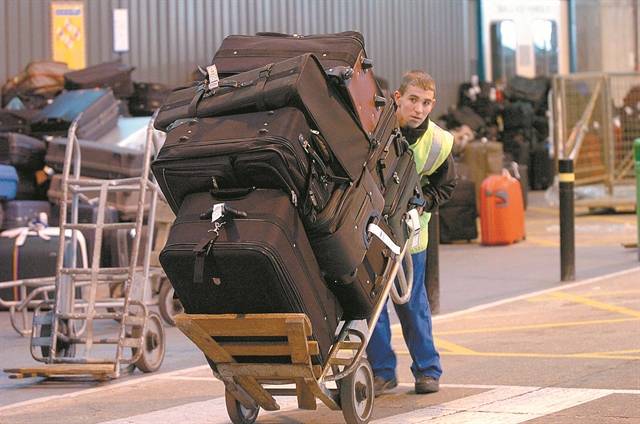 Αποζημίωση για τη χαμένη βαλίτσα που… μούχλιασε