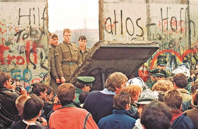 Σκόπια: το τελευταίο πιόνι στη σκακιέρα της Γερμανίας