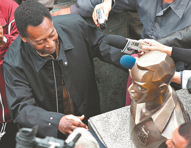 Ο Πελέ πάντα εκπλήσσει