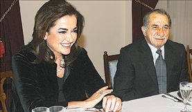 Αιχμές Ντόρας για Τάσσο