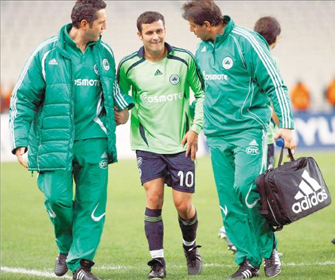 Ραντεβού τον Σεπτέμβρη   Ο Έκι  Γκονζάλες  αποχωρεί υποβασταζόμενος   από τον αγώνα  του ΠΑΟ με  την  Καλαμαριά,  τον  Δεκέμβριο. Ο  Αργεντινός  μπήκε στα πιτ  για δεύτερη  φορά φέτος  και αναμένεται  να βγει του  χρόνου