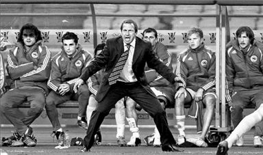 Μετράει κέρδη  με το σπαθί του