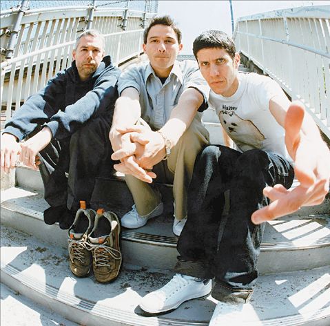 «Θεριά» ανήμερα