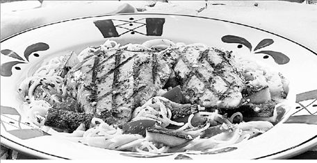 Κοτόπουλο στη σχάρα, κλασική αξία στη Μεσόγειο