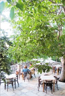 Γευστική κουζίνα με ντόπια υλικά