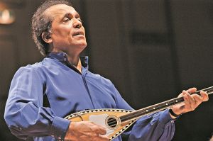 «Εχω να συγκινηθώ από τραγούδι 25 χρόνια»