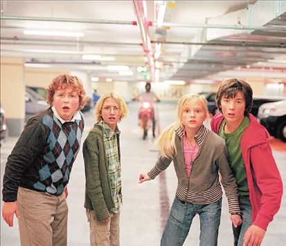 Σασπένς, γρίφοι και υποψίες