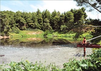 Χαβούζα μέσα στα χωράφια