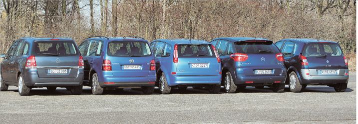 Κόντρα για πέντε πολυθεσίτες