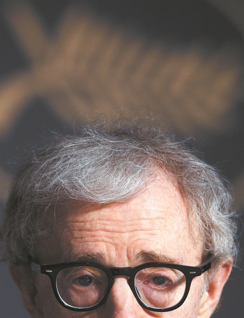 «Αλλοι βλέπουν μισογεμάτο το ποτήρι, εγώ το φέρετρο»