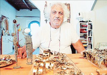 «Έφτιαξα βραχιόλια για  την Κάλλας και την Τζάκυ»