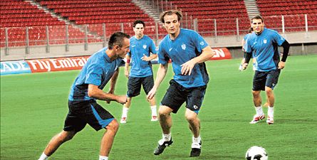 Ενέδρα χούλιγκαν στην Ανόρθωση