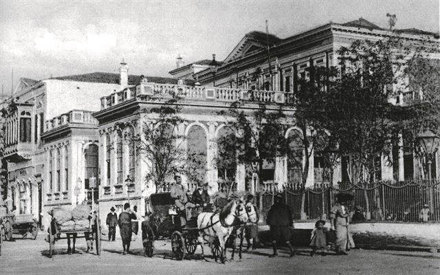 1922, Καμπανέλλης και ρατσισμός στο Φεστιβάλ Βιβλίου