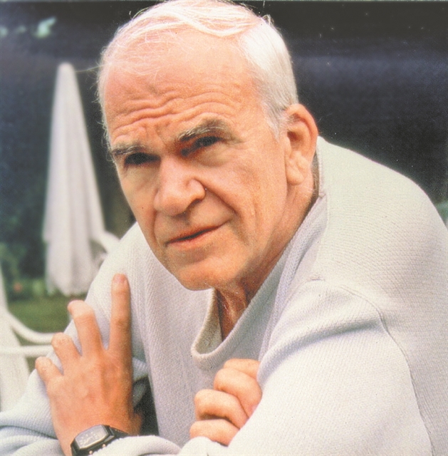 Η Τσεχία επέστρεψε την υπηκοότητα στον Κούντερα, ύστερα από 40 χρόνια