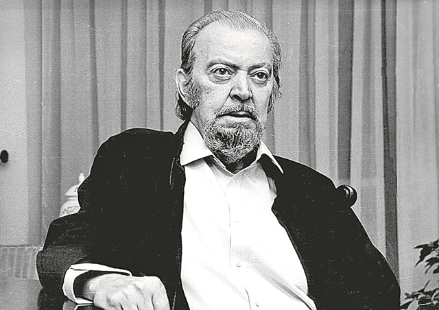 Το αντίο στον Τάσο Λειβαδίτη