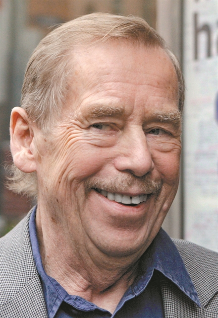 «Η ΑΓΡΙΑ ΙΡΙΣ» ΤΗΣ ΛΟΥΙΖ ΓΚΛΙΚ