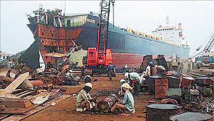 «Ζούμε μαζί με τη φτώχεια»