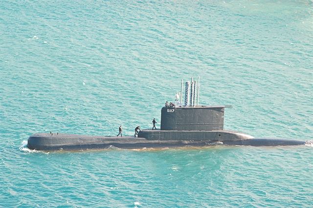 Εσπασε και το άβατο των υποβρυχίων