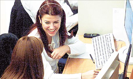 191 διοικητικούς υπαλλήλους ζητάει το υπ. Εξωτερικών