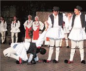 Περικοπές και κόντρες στο ιστορικό θέατρο «Δόρα Στράτου»