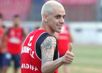 Ο Εστογιανοφ για τέσσερα ακόμα χρόνια στον Πανιώνιο