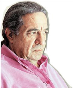 ΔΙΑΒΑΣΑ   … τη «Λέσχη της στιγμής»