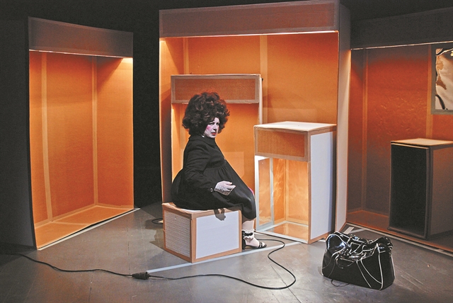 Η έξωση της Αννας Κοκκίνου