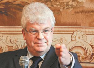 «Είναι σημαντικό να υπάρχει διάλογος Ελλάδας – Τουρκίας»