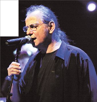 «Δεν είμαστε οι “Κατσιμιχαίοι” κι ας παίζουμε ξανά μαζί»