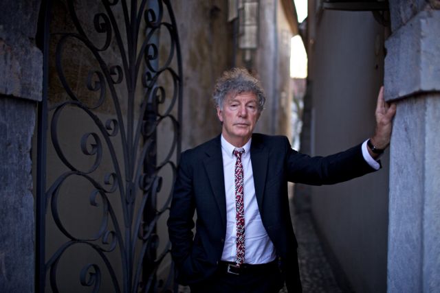 «Εκδημοκρατισμός τώρα!»