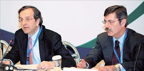 Από την Αριστερά στη Ρηγίλλης