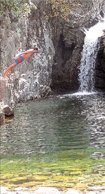 Βουτήξτε στις παγωμένες «κολυμπήθρες» του φονιά