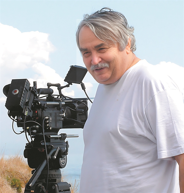 Για τον Λάκη Παπαστάθη και την ΕΑΚ