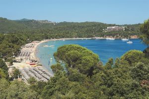 Το Κάστρο, οι Κουκουναριές και τα Λαλάρια