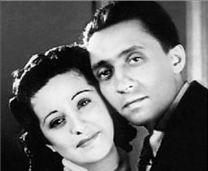 Αυλαία για τη γυναίκα  πίσω από τη Φίνος Φιλµς