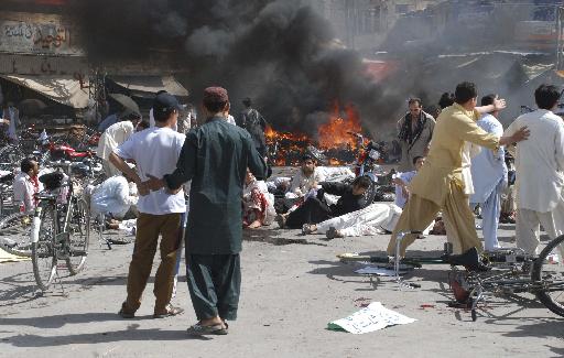 Πάνω από 200 νεκροί και τραυματίες στο Πακιστάν
