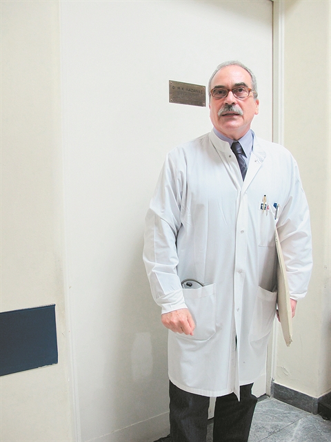 Εκτοξεύτηκαν οι εισαγωγές με Covid-19 στα νοσοκομεία